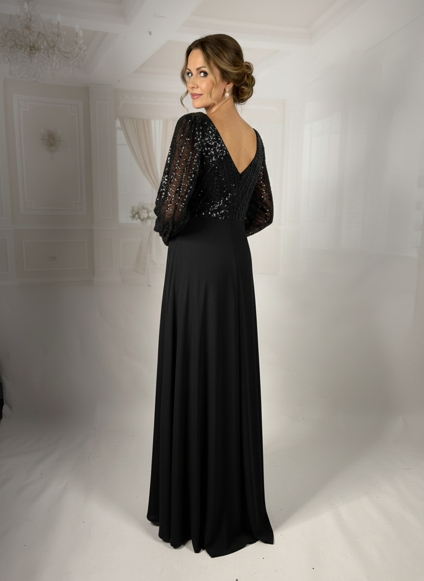 Langärmeliges Abendkleid mit Pailletten und Schlitz E365