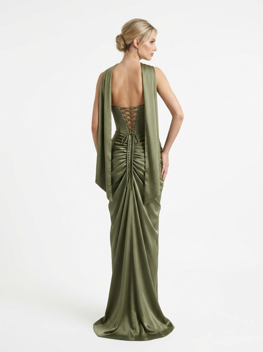 Artful, figure-hugging ruching and draping e429