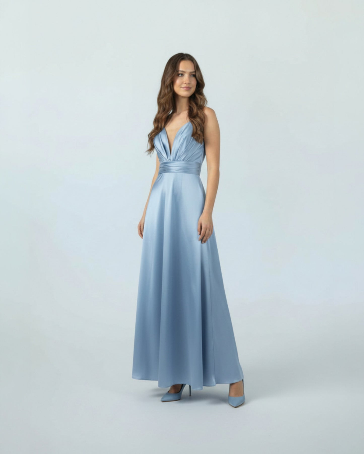 Elegantes Satin-Abendkleid mit V-Ausschnitt E293