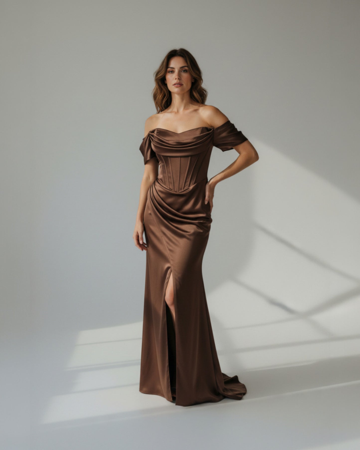 Glamouröses Abendkleid mit Korsage und Bardot-Ausschnitt - E258