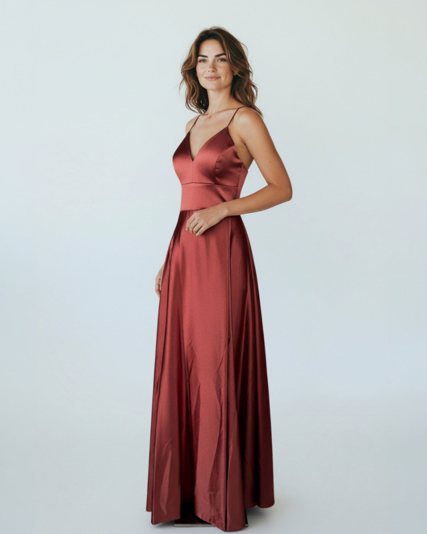 Satin-Abendkleid mit Trägern - E252