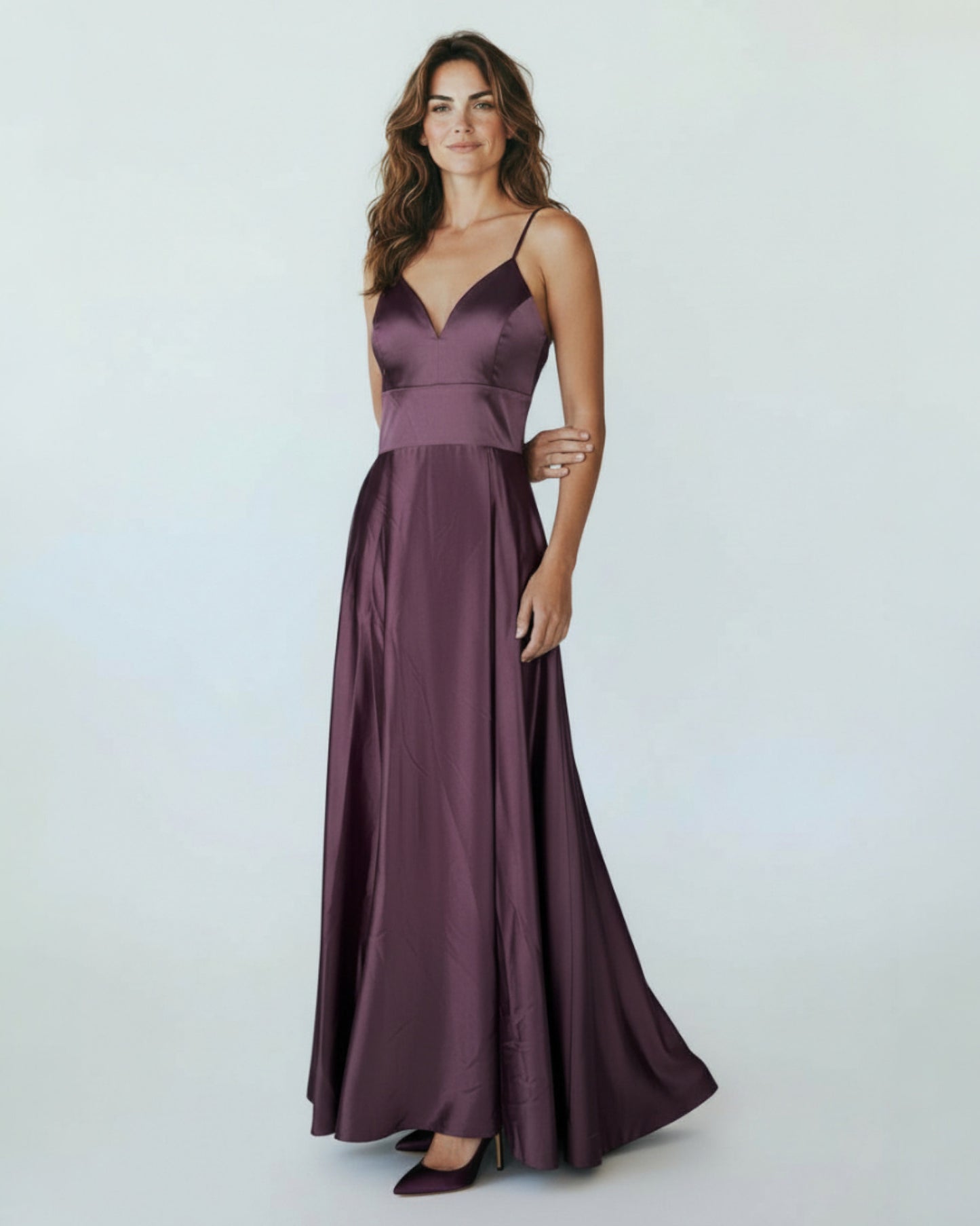 Satin-Abendkleid mit Trägern - E252