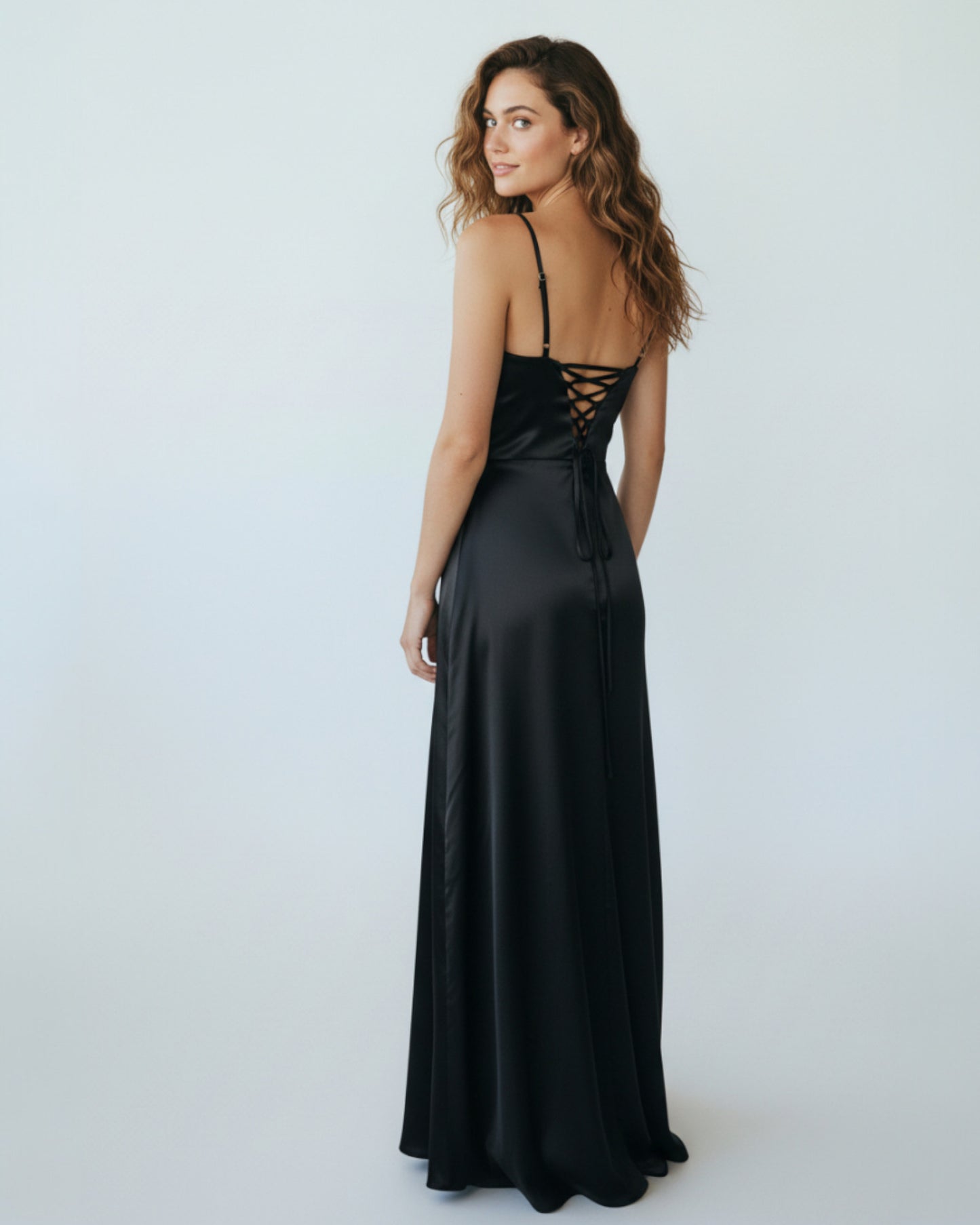 Satin-Abendkleid mit Trägern - E252