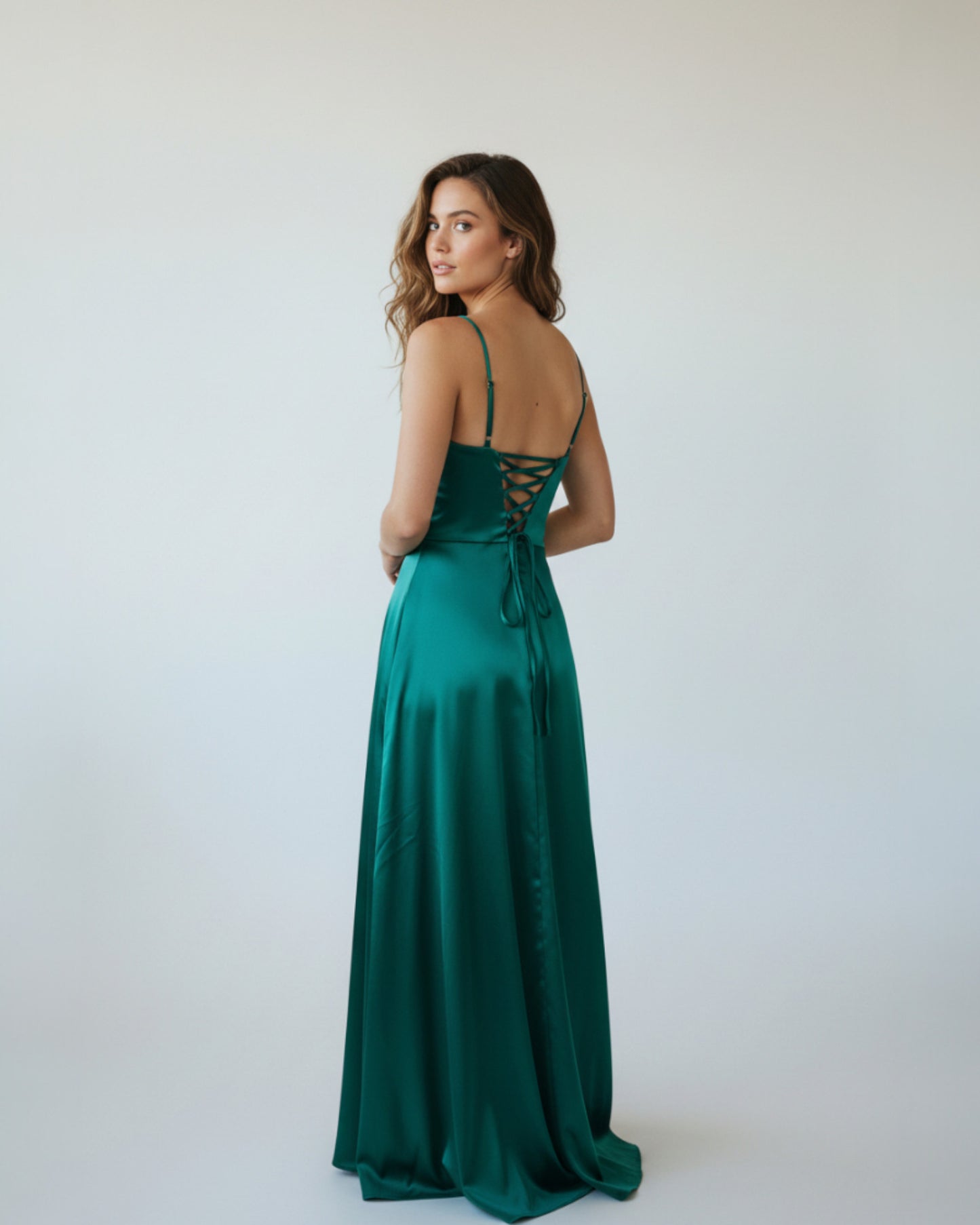 Satin-Abendkleid mit Trägern - E252