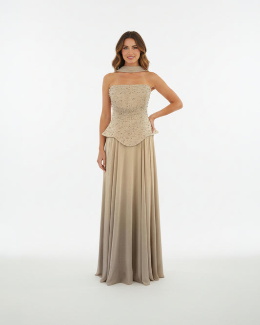 Ein atemberaubendes Abendkleid - E255