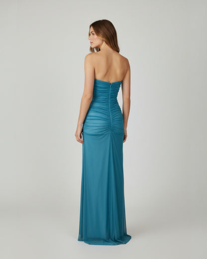 Ein atemberaubendes, bodenlanges Trägerkleid für festliche Anlässe - E260