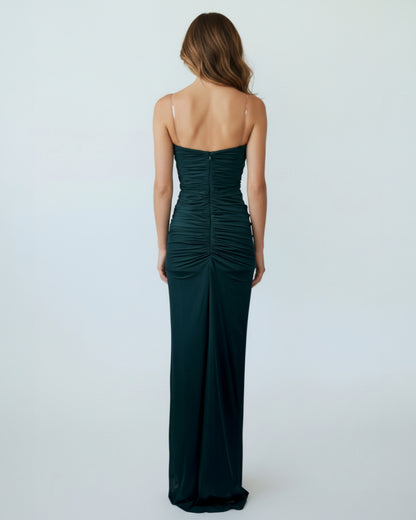 Ein atemberaubendes, bodenlanges Trägerkleid für festliche Anlässe - E260