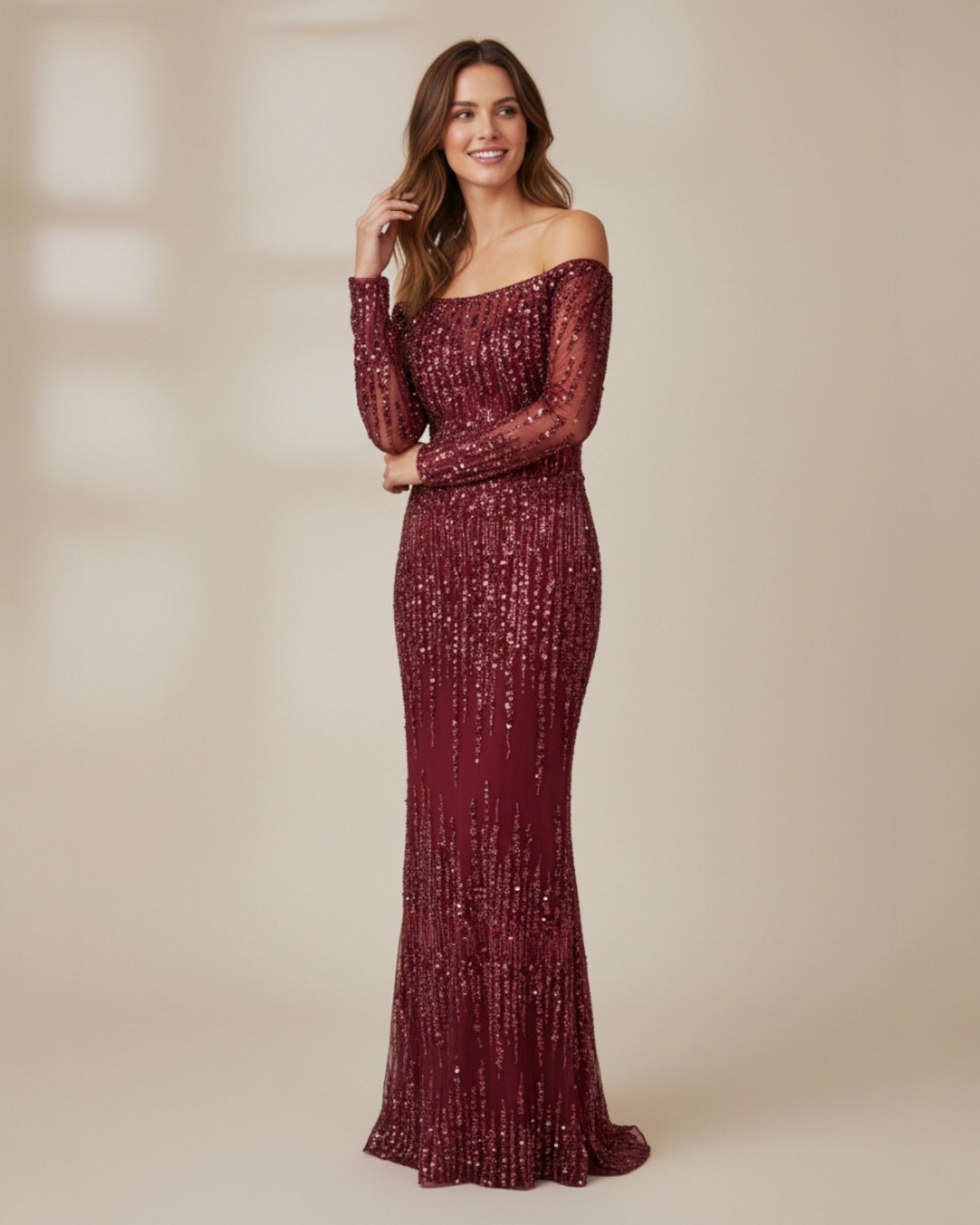 Bodyslanges Abendkleid mit Langarm und Paillettenbesatz - E269