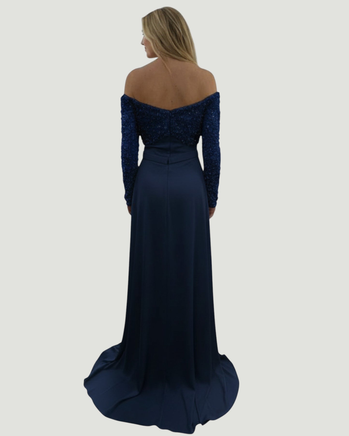 Schulterfreies Kleid mit Perlenbestickung - E270