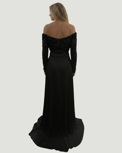 Schulterfreies Kleid mit Perlenbestickung - E270