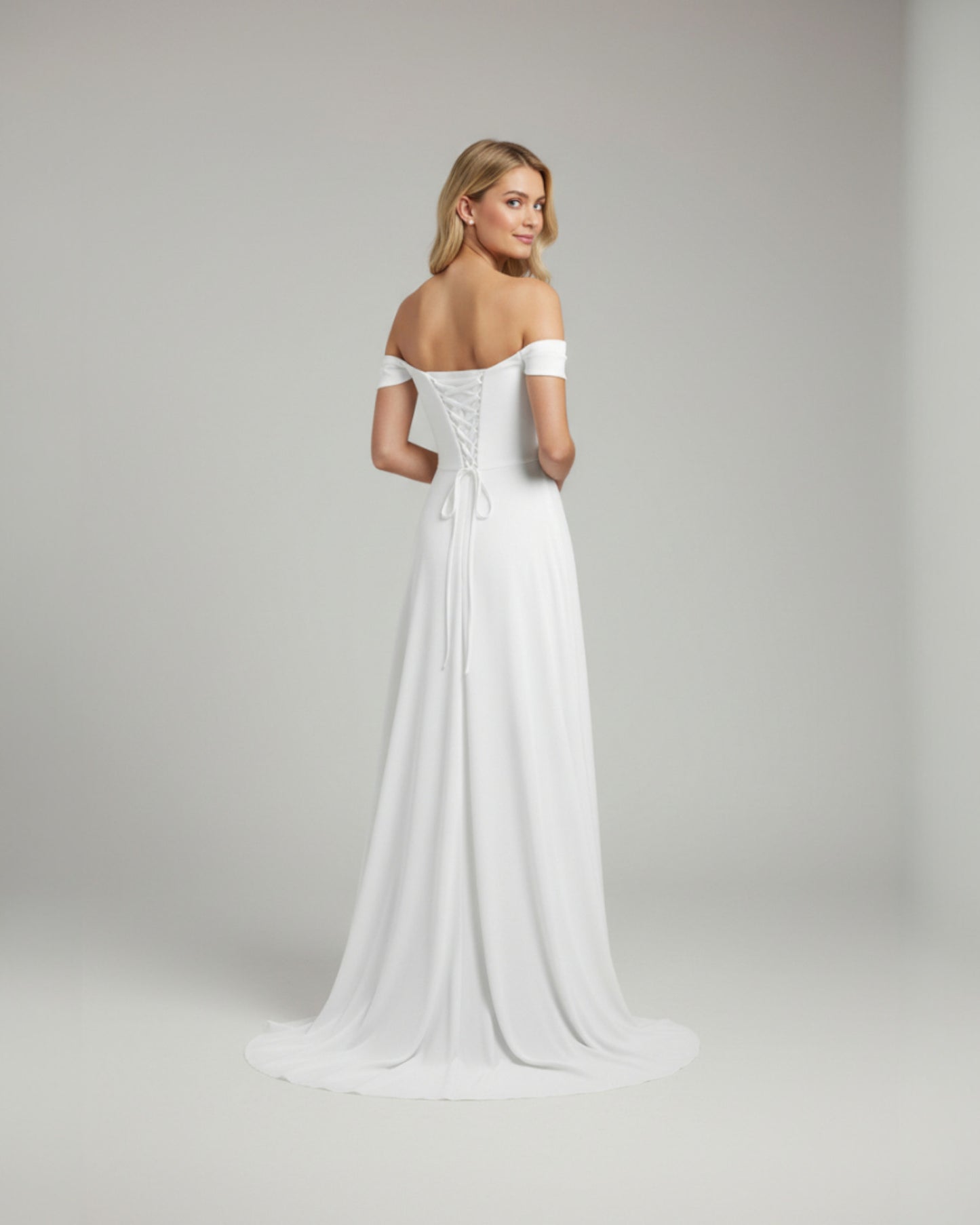 Schulterfreies Chiffon-Kleid mit Drapierung - E271