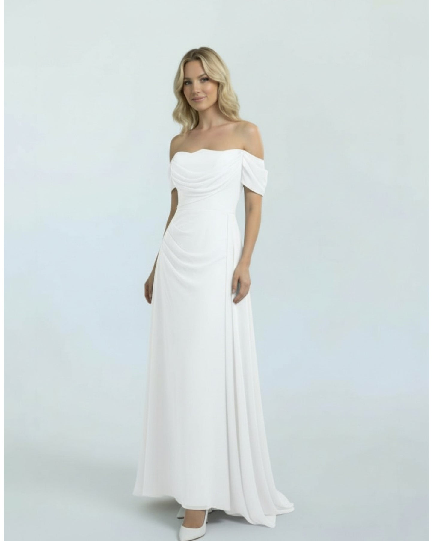 Schulterfreies Chiffon-Kleid mit Drapierung - E271