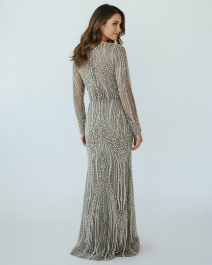 Langes Abendkleid mit U-Boot-Ausschnitt und Perlenbesatz - E272