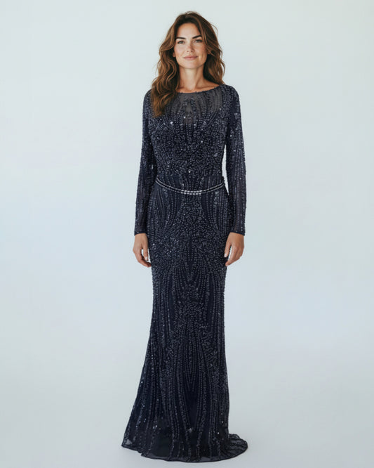 Langes Abendkleid mit U-Boot-Ausschnitt und Perlenbesatz - E272