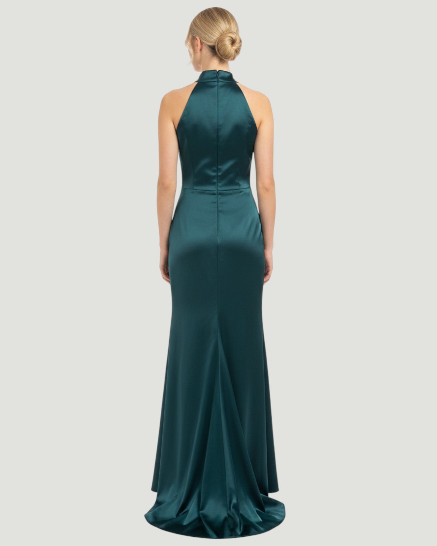 Drapiertes Satin-Kleid mit Neckholder - E277