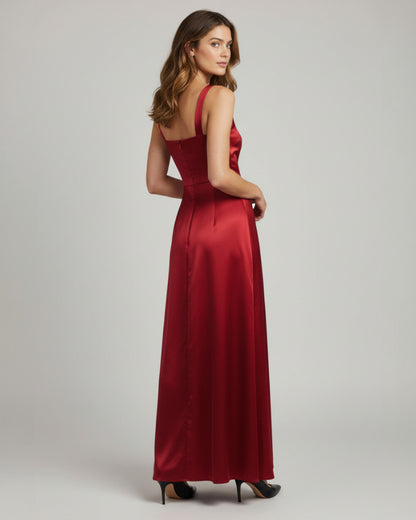 Elegantes Abendkleid in Satin-Optik-  E302