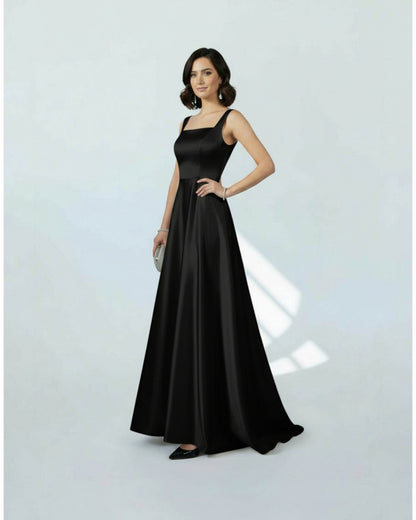 Elegantes Abendkleid in Satin-Optik-  E302