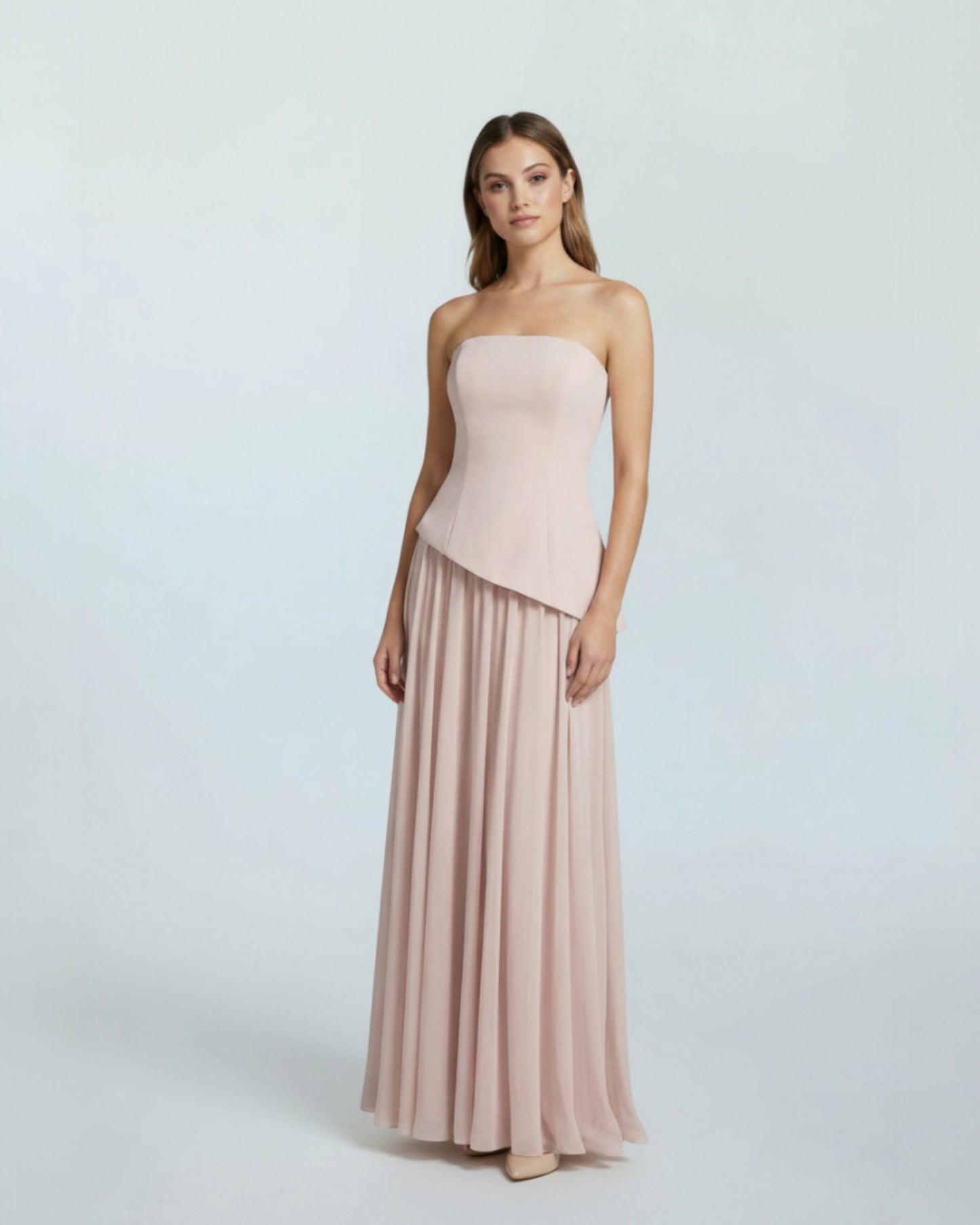 Trägerloses Abendkleid mit Asymmetrischem Schnitt E305