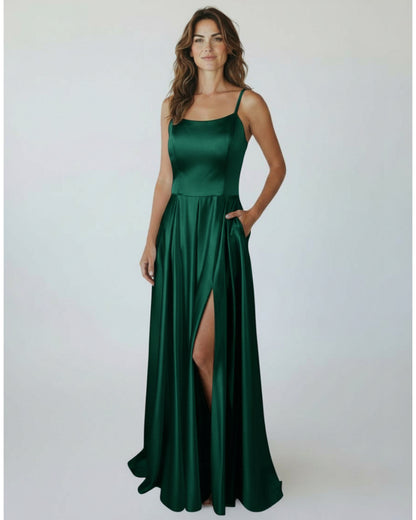 Elegantes Satin-Abendkleid mit Schlitz E310