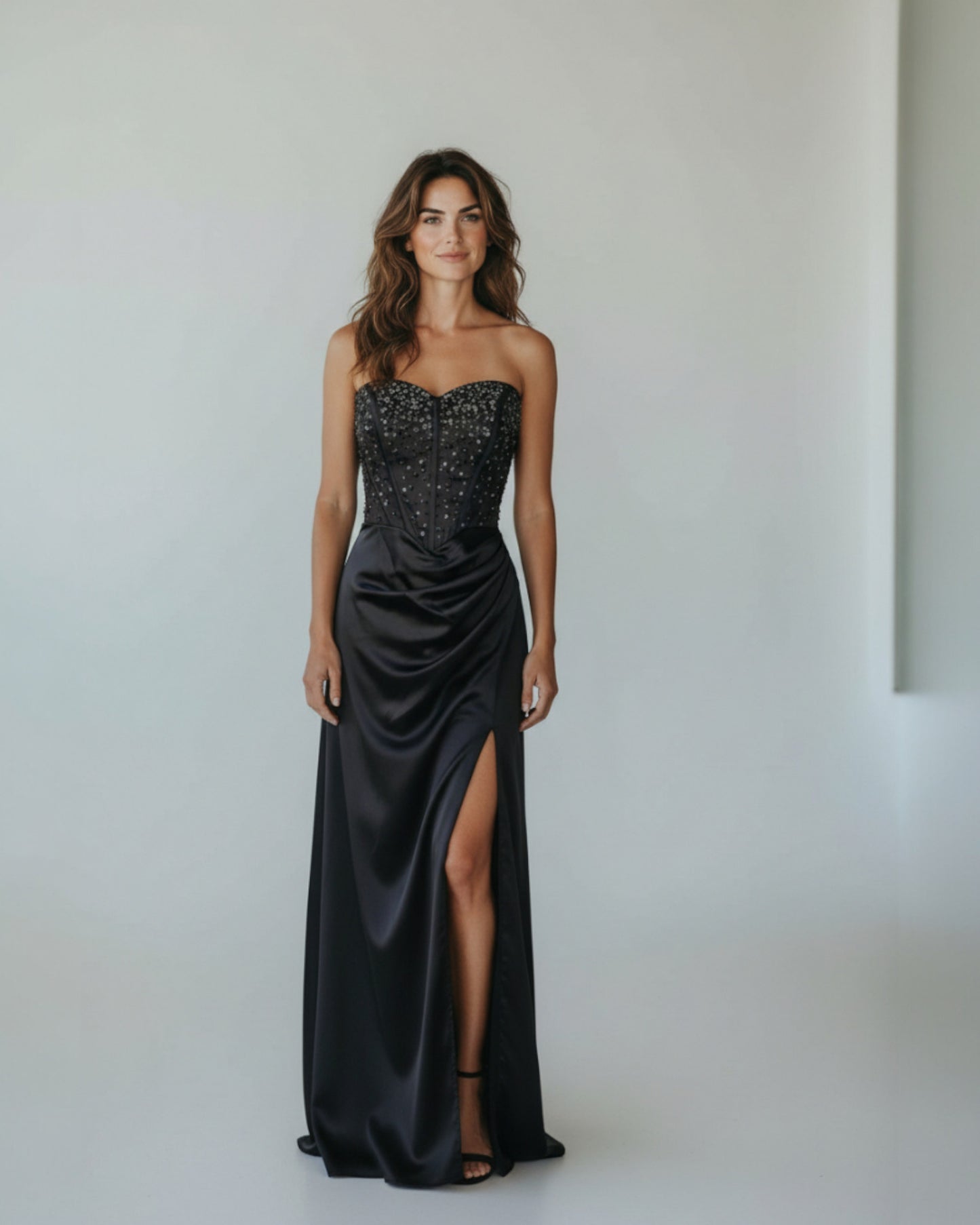 Moderne Eleganz perlenbesetztes Korsett-Oberteil E312