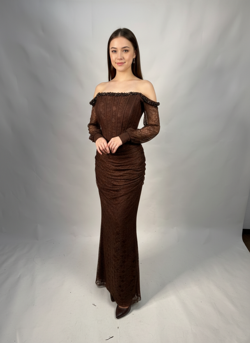 Schulterfreies langes Spitzenabendkleid E375