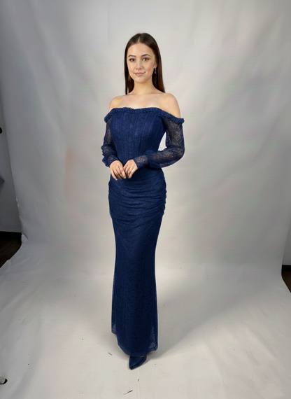 Schulterfreies langes Spitzenabendkleid E375