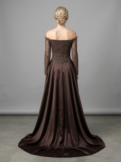 Schulterfreies Abendkleid mit Überrock E376