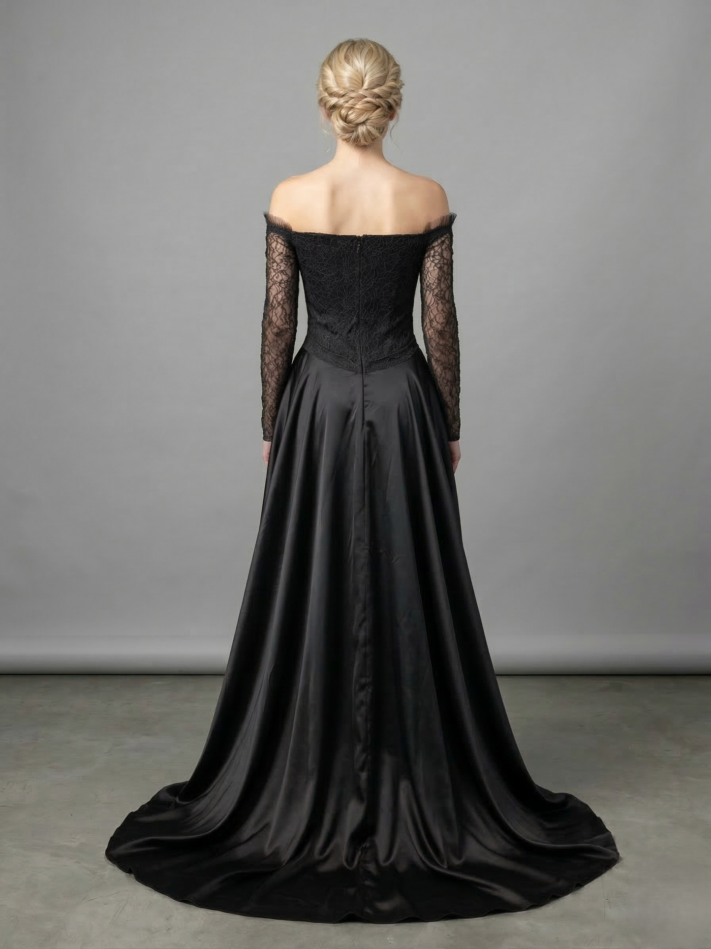 Schulterfreies Abendkleid mit Überrock E376