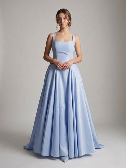 Langes Abendkleid mit breiten Trägern e381