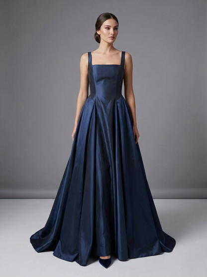 Langes Abendkleid mit breiten Trägern e381