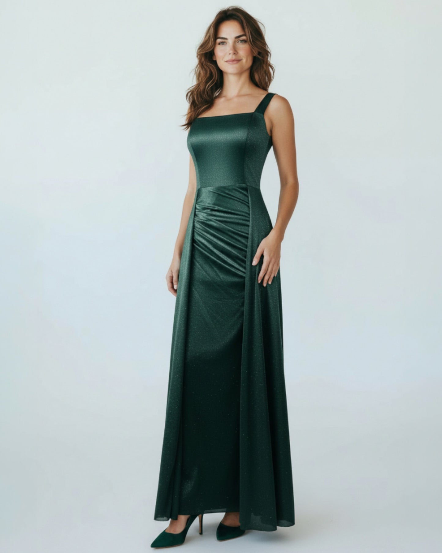 Schimmerndes Abendkleid mit Eckigem Ausschnitt - E295