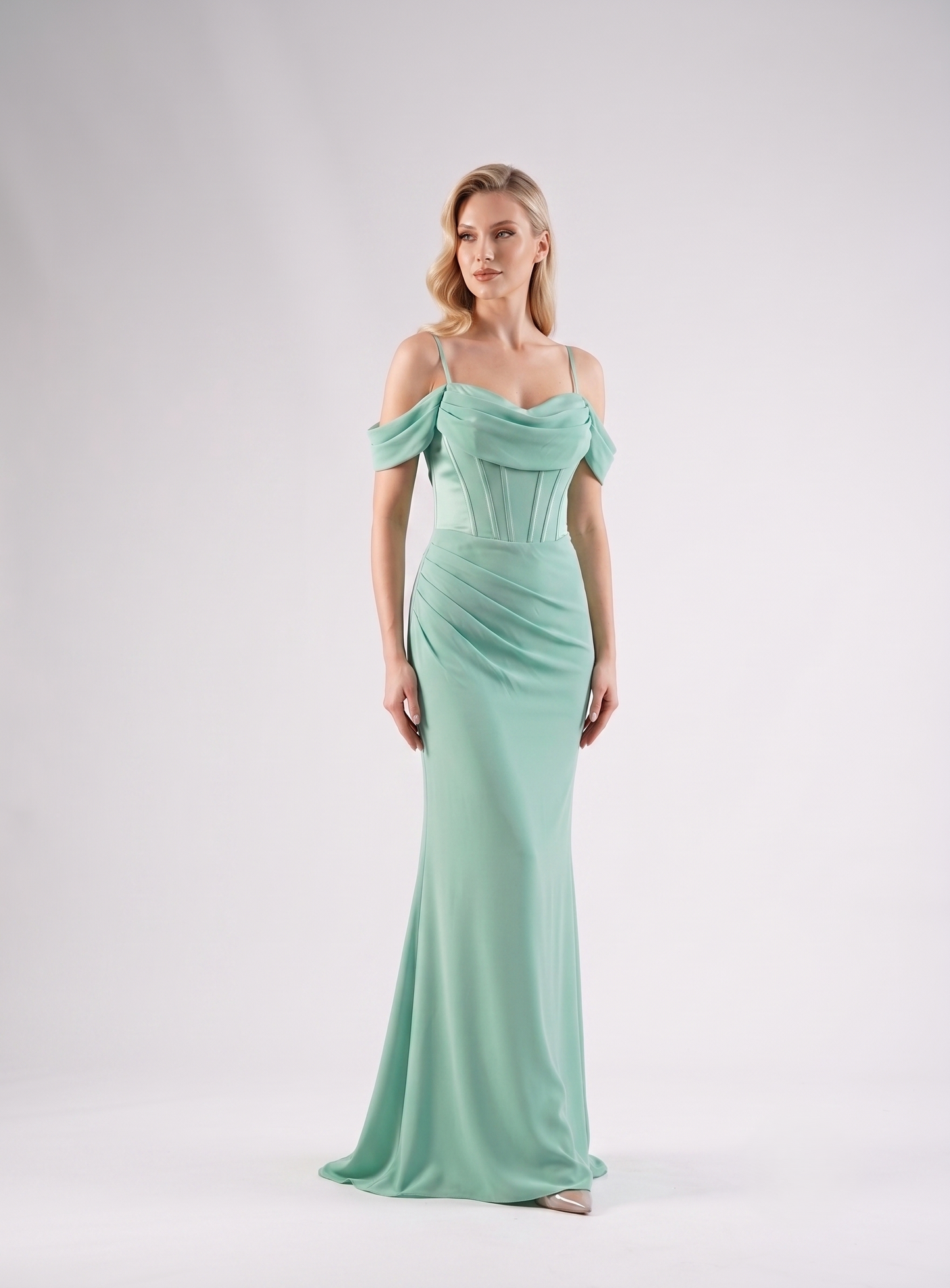 Schulterfreies Langes Abendkleid mit Korsett-Detail E350