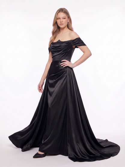 Langes Abendkleid mit U-Boot-Ausschnitt und Drapierung E370