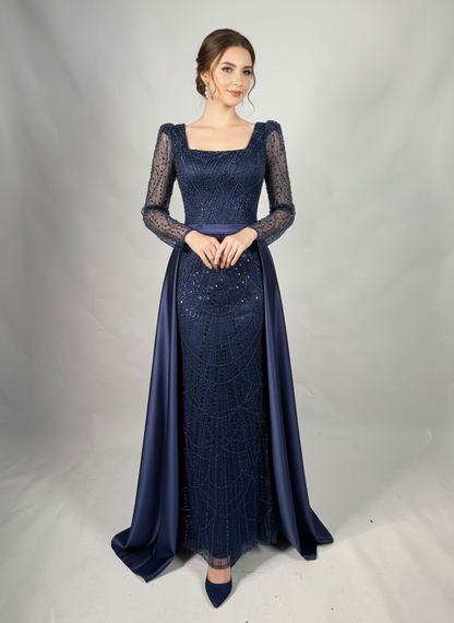 Langes Schwarzes Abendkleid mit Eckigem Ausschnitt und Transparenten Ärmeln E352