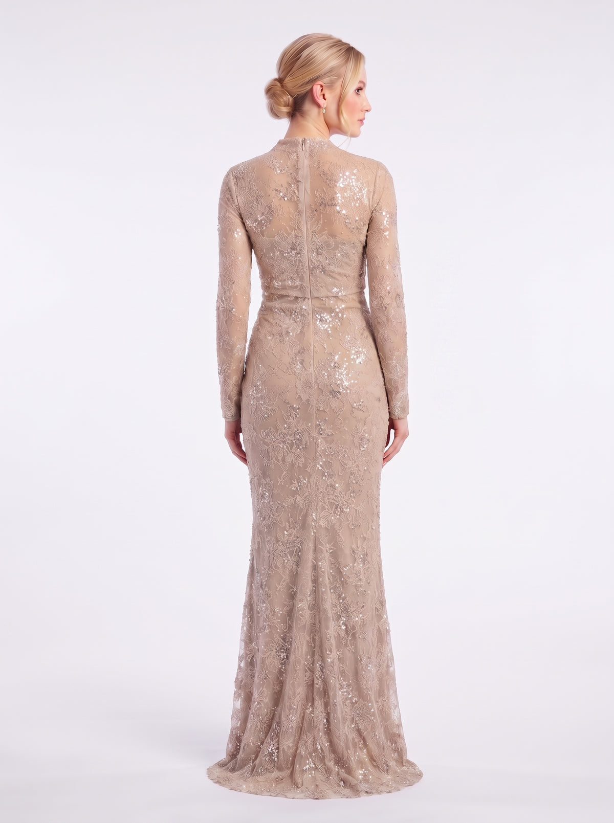 Langärmliges Spitzen-Abendkleid mit Raffung in Schokobraun Beschreibung: e405
