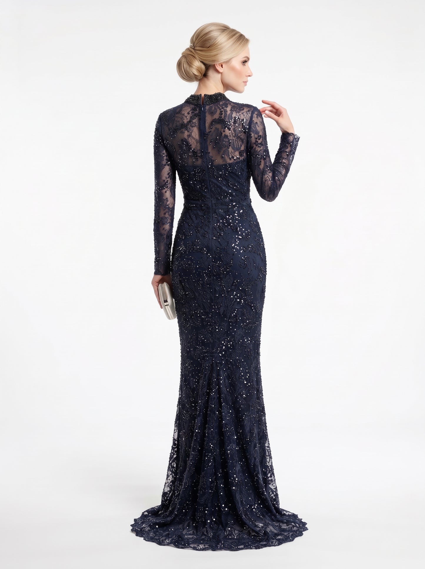 Langärmliges Spitzen-Abendkleid mit Raffung in Schokobraun Beschreibung: e405