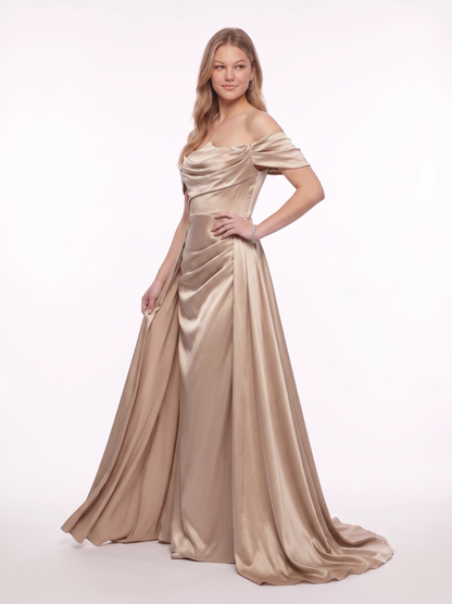 Langes Abendkleid mit U-Boot-Ausschnitt und Drapierung E370