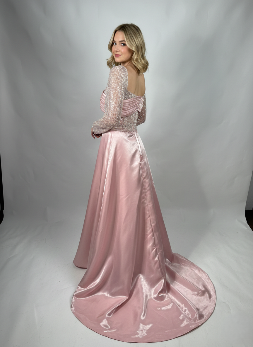 Langes Abendkleid mit Drapiertem Satin-Detail – Puderrosa E344