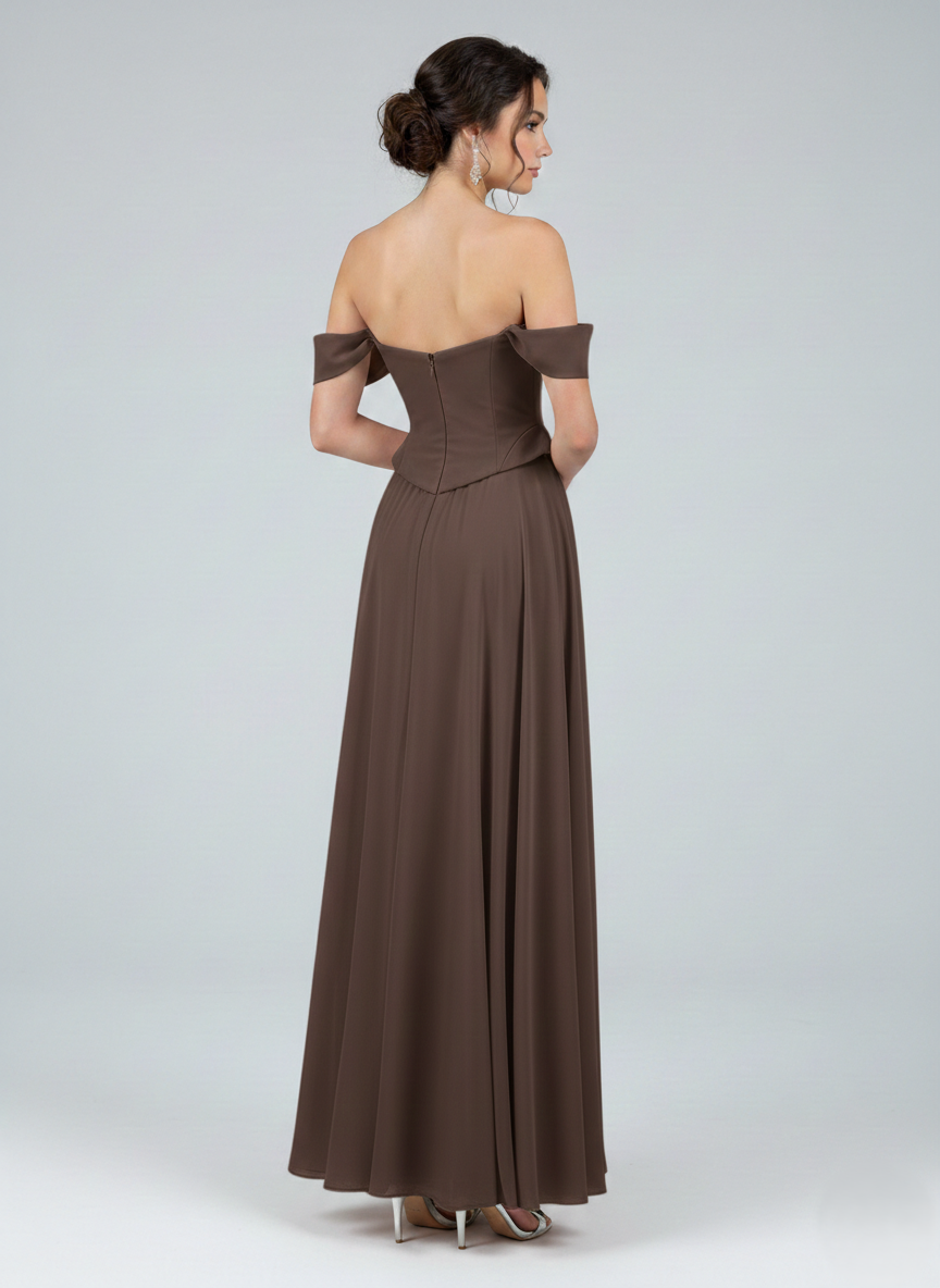 Dieses Design vereint moderne und klassische Elemente mit einem betonten Ausschnitt E327