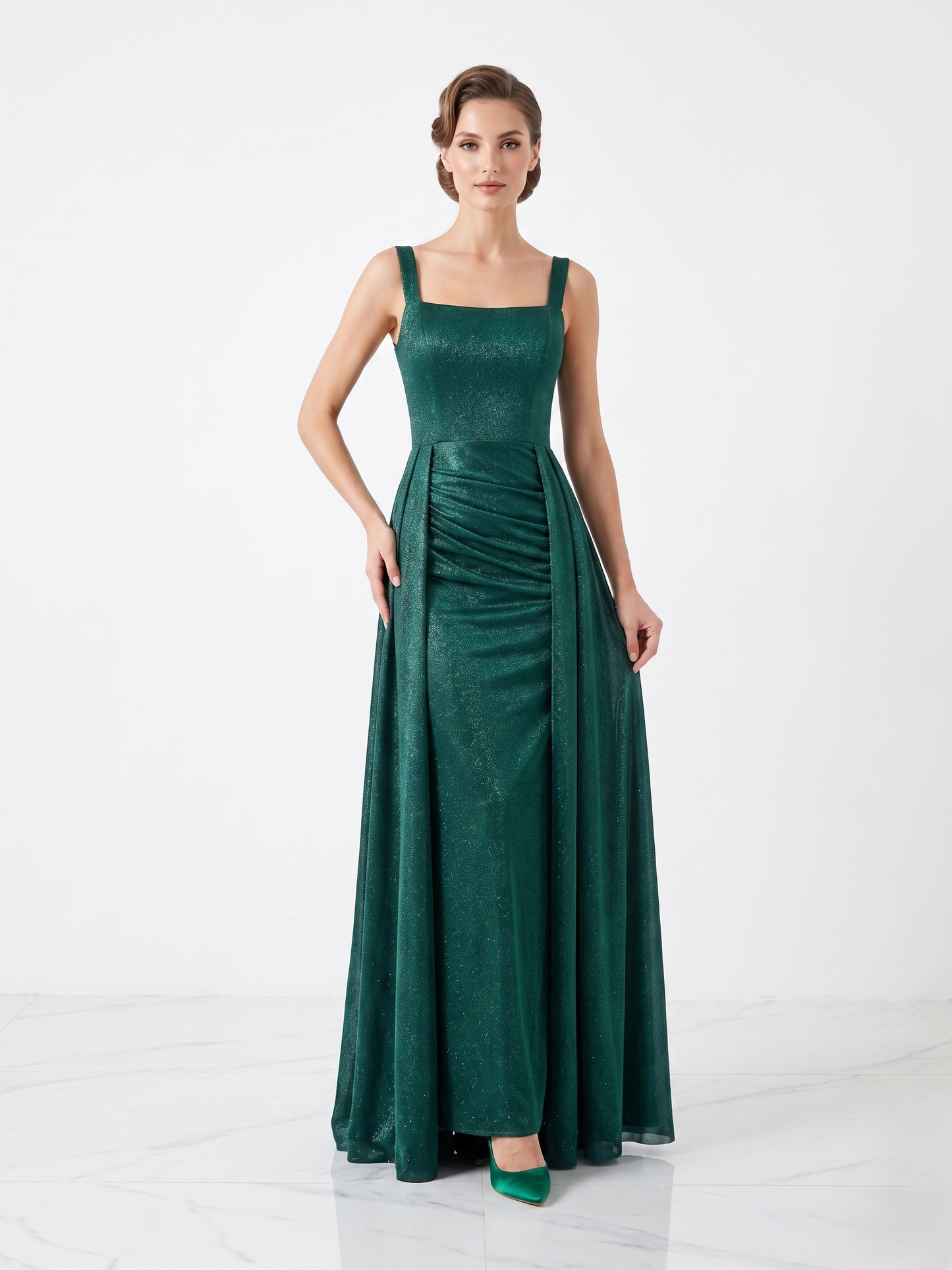 Schimmerndes Abendkleid mit Eckigem Ausschnitt - E295