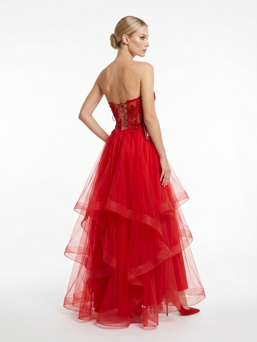 Produktbeschreibung: Ein atemberaubendes Abendkleid, das für einen unvergesslichen Auftritt sorgt. E330