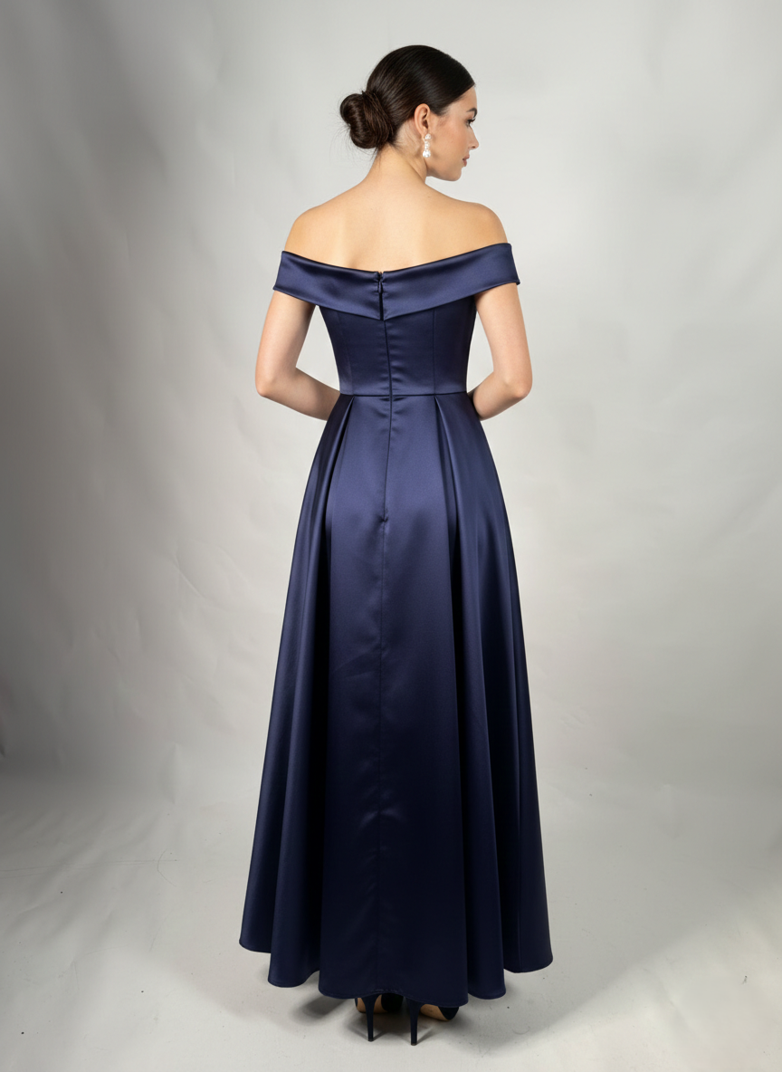 Schulterfreies Langes Abendkleid aus Satin E367