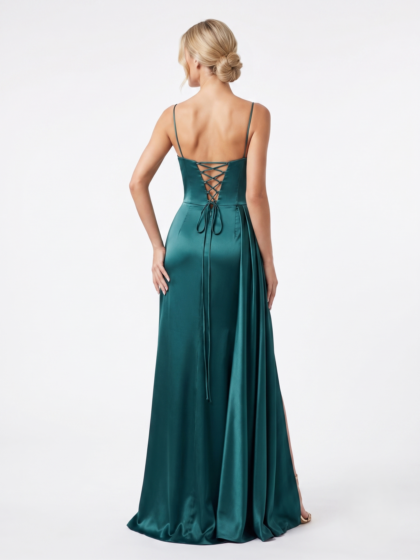 DE: Elegantes Abendkleid mit Drapierung Dieses atemberaubende E338