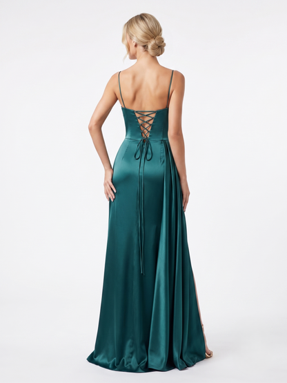 DE: Elegantes Abendkleid mit Drapierung Dieses atemberaubende E338