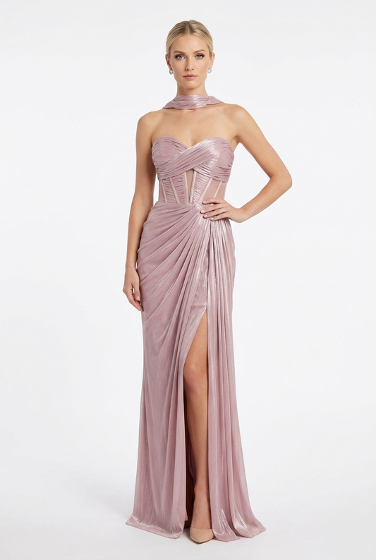 Drapiertes Corsagen-Abendkleid mit hohem Schlitz e394