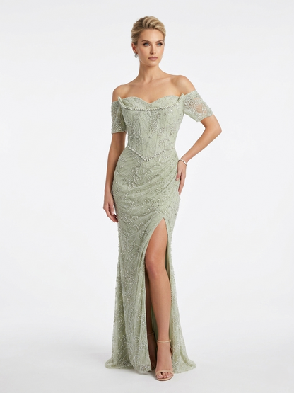 Elegantes schulterfreies Abendkleid mit Pailletten und hohem Beinschlitz in Schokobraun Beschreibung:e398
