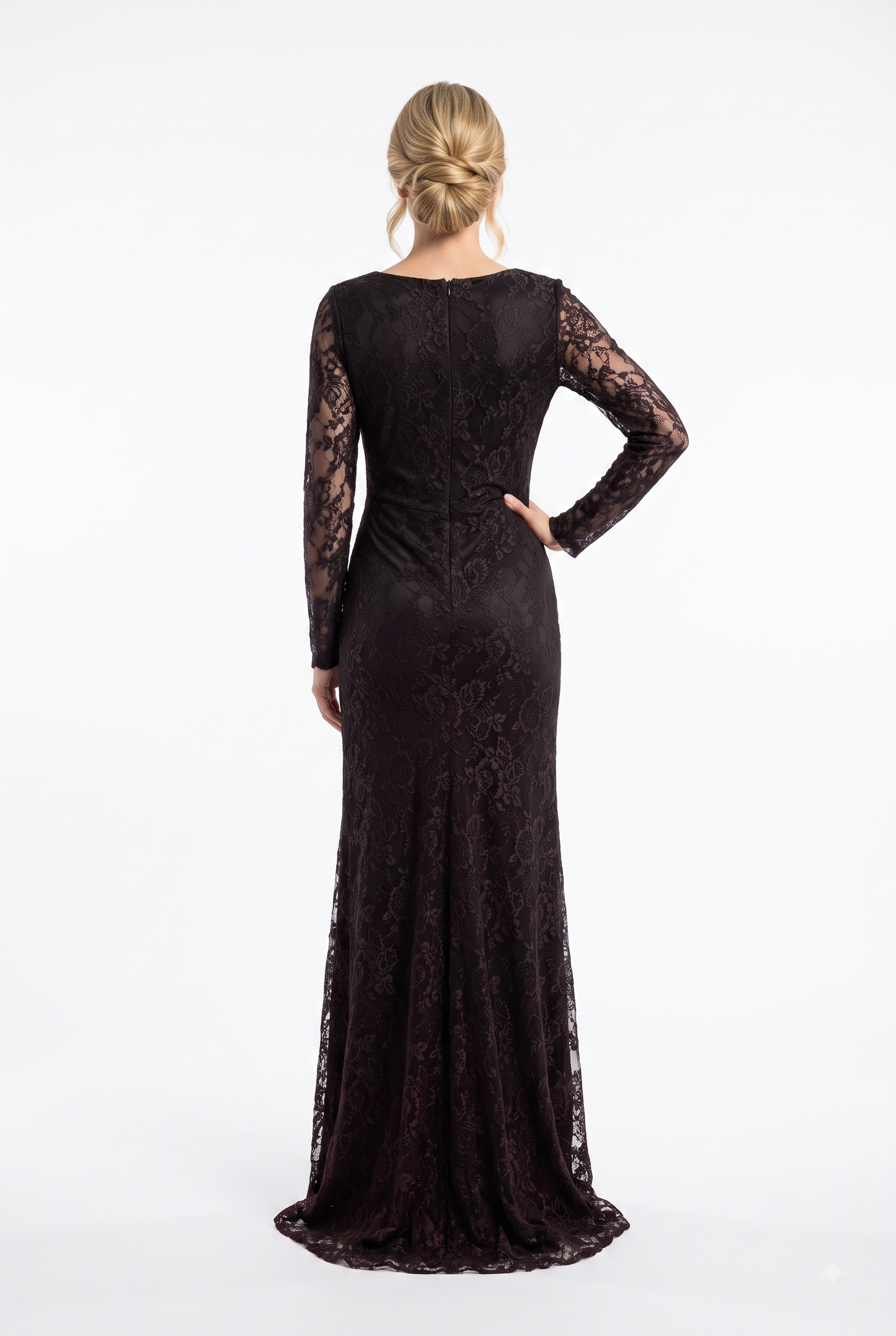 Spitzen-Abendkleid mit Drapierung und hohem Schlitz e395