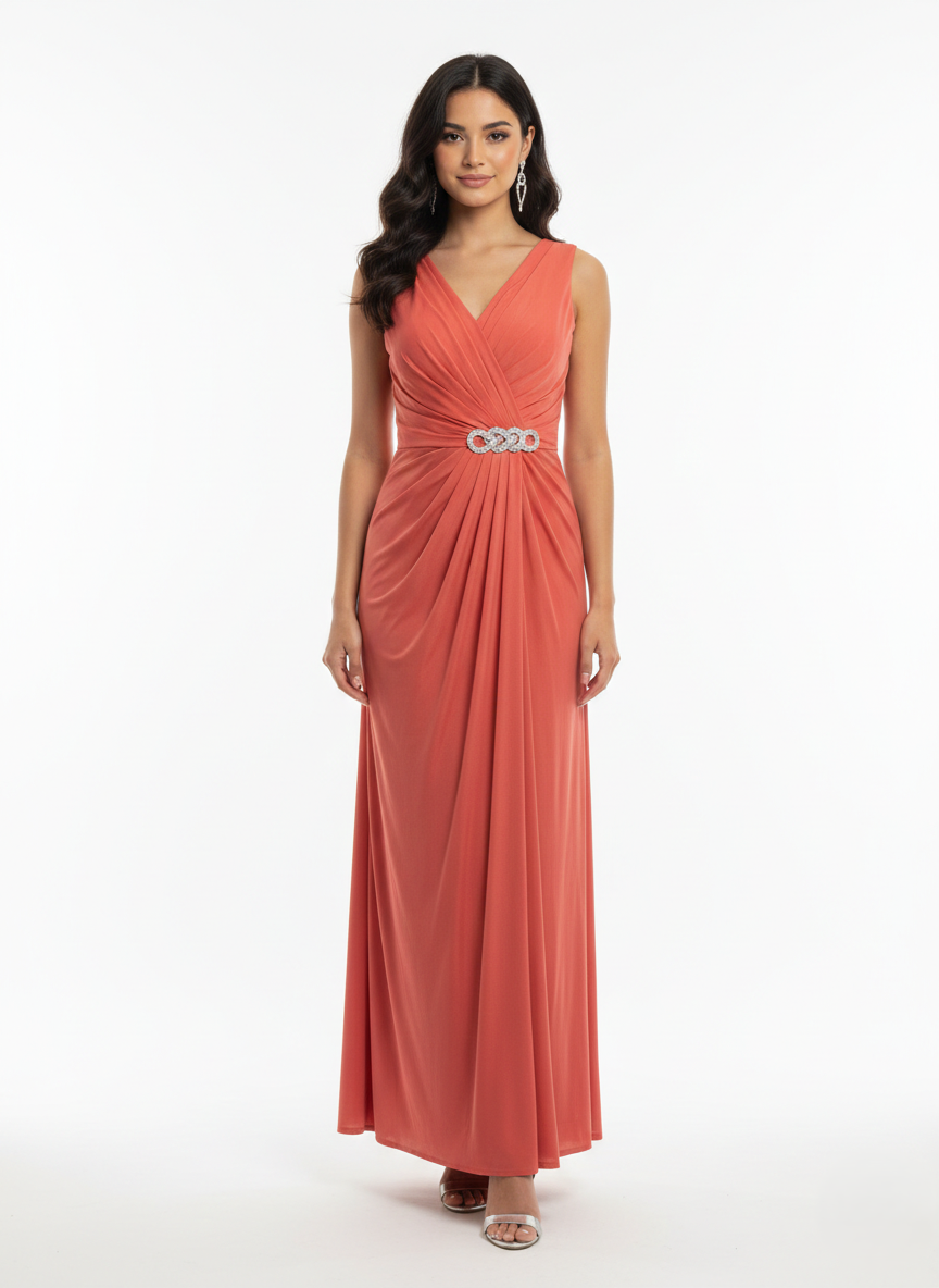 Dieses bodenlange Abendkleid besticht durch sein raffiniertes V-Design mit eleganter Raffung  E332