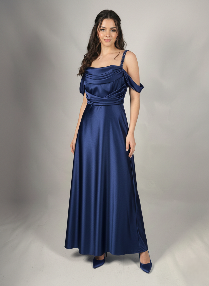 Langes Satin-Abendkleid mit Drapiertem Oberteil E355