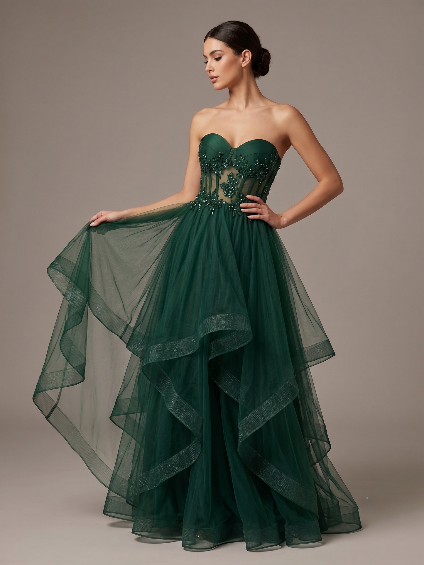 Produktbeschreibung: Ein atemberaubendes Abendkleid, das für einen unvergesslichen Auftritt sorgt. E330